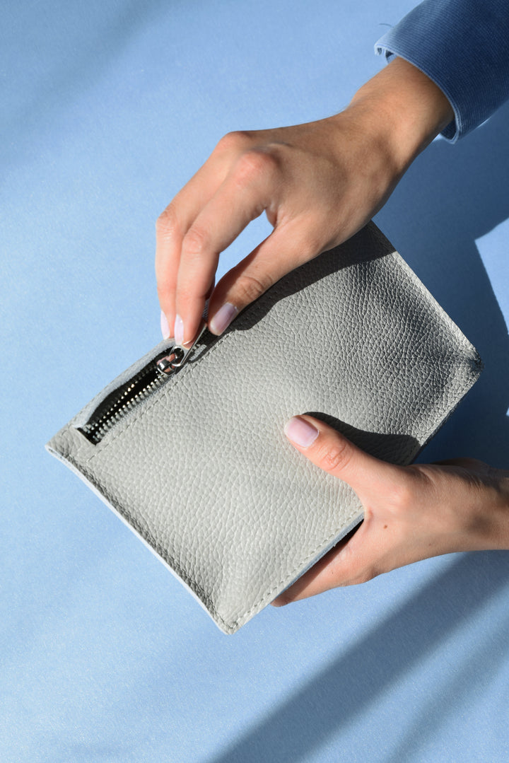 FACET clutch with Venice Strap